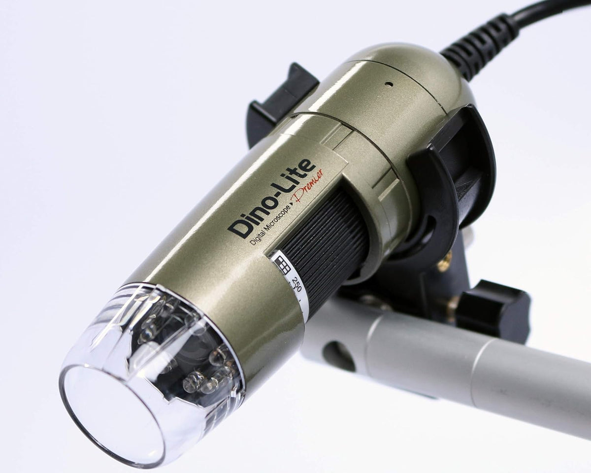 USB Digital Microscope, 1.3MP, 10x - 50x, 220x Optical Magnification J63674
