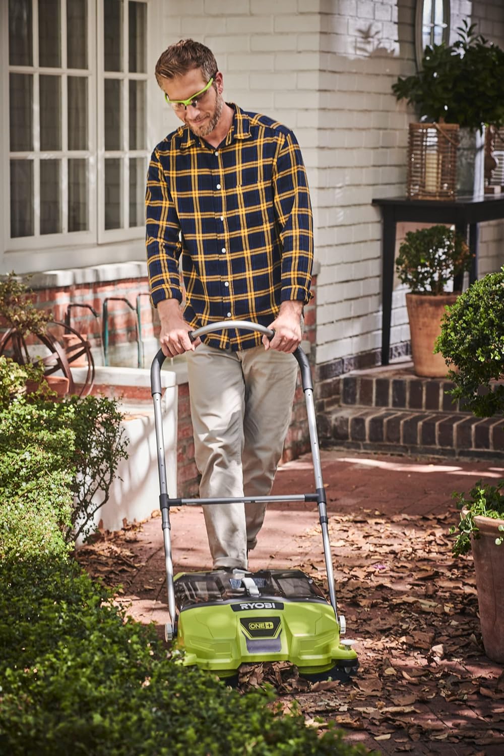 18V Cordless Debris Sweeper Y6986