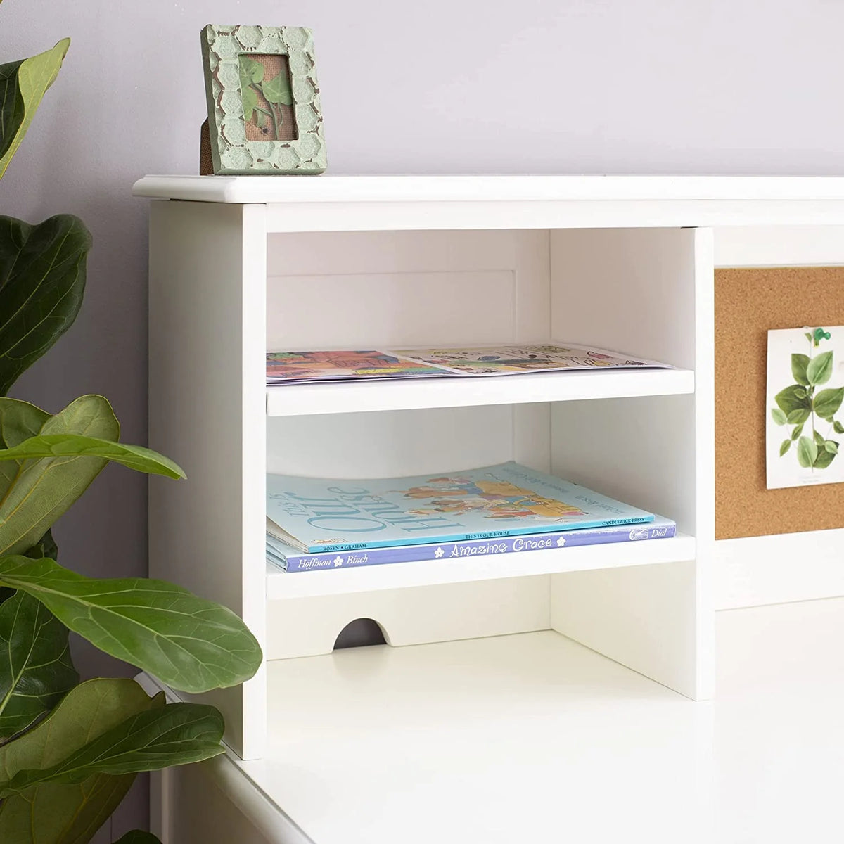White Desk Hutch and Chair with Drawers T763977