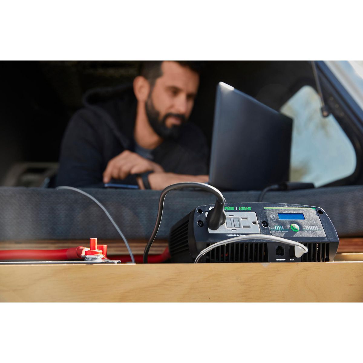 2000 Watt Pure Sine Wave Power Inverter Q284
