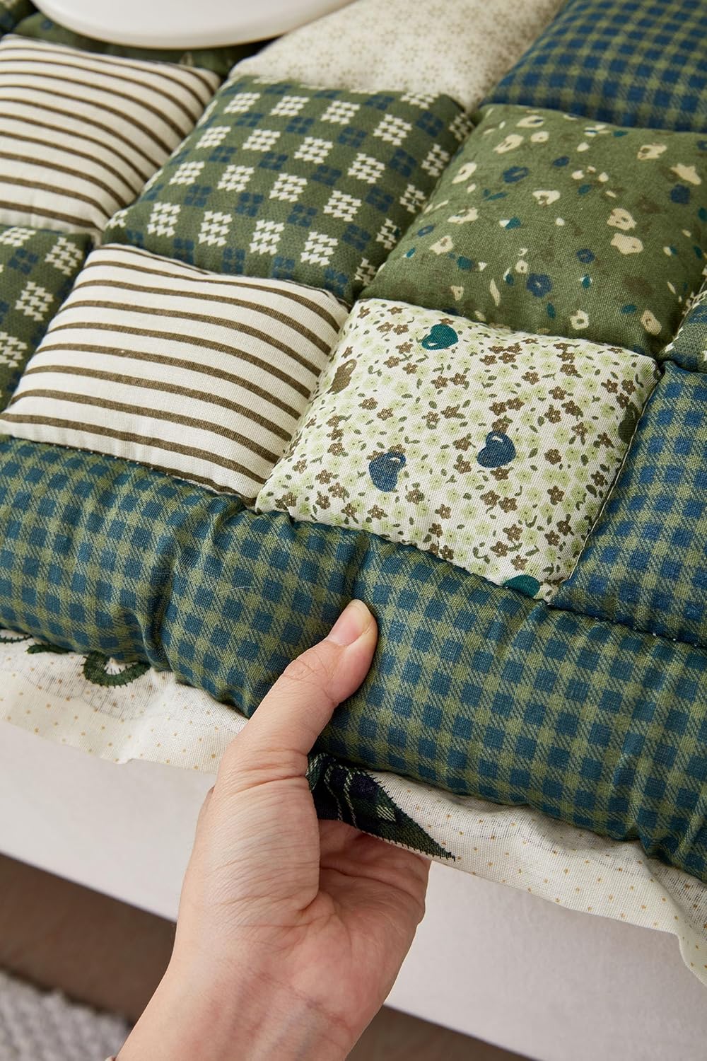 Green 28"x59" Cotton Quilted Sofa Cover P825302