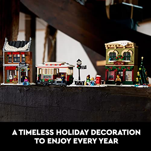 Holiday Main Street Building Set with 6 Minifigures L332547