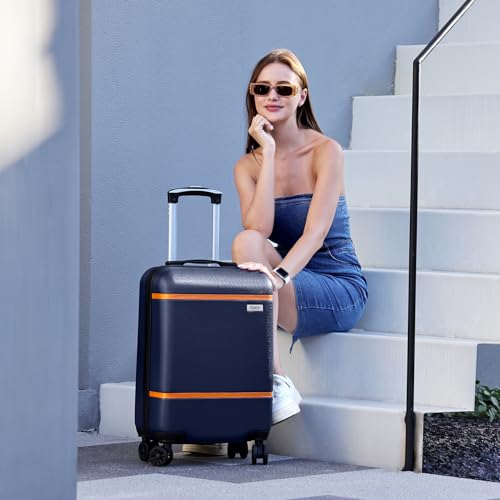 Cream Hardside Suitcase with Spinner Wheels TSA Lock 28-Inch I50807