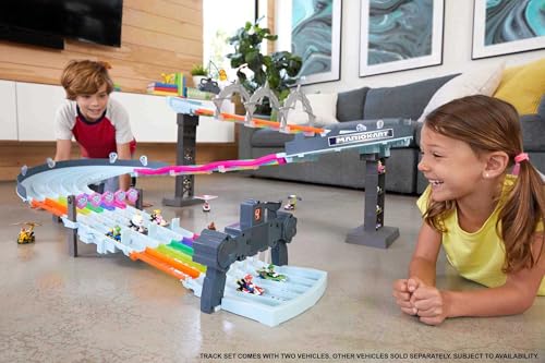 8-Foot Track Set with Lights & Sounds & 2 1:64 Scale Vehicles C9473