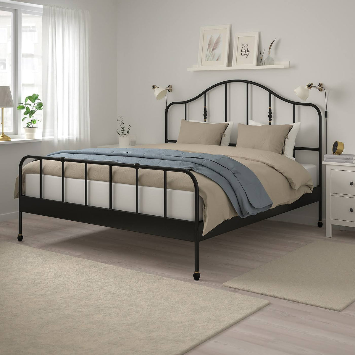 Black King Bed Frame F637047