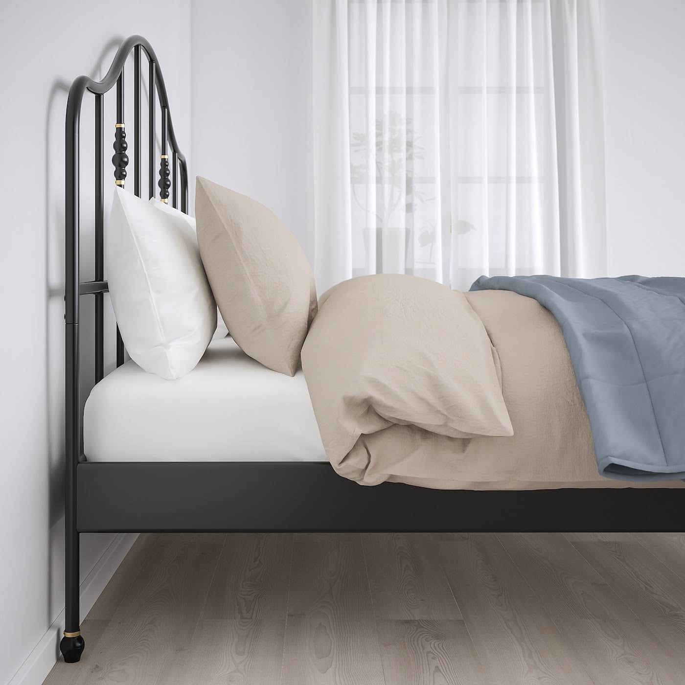 Black King Bed Frame F637047
