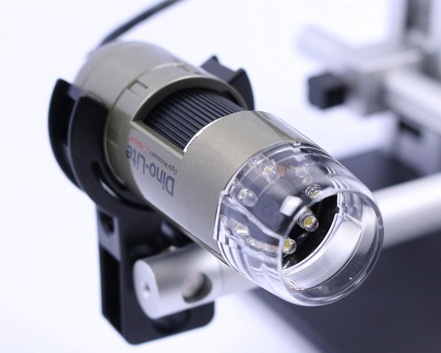 USB Digital Microscope, 1.3MP, 10x - 50x, 220x Optical Magnification J63674