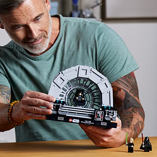 LEGO Star Wars Emperor’s Throne Room Diorama Building Set W893707