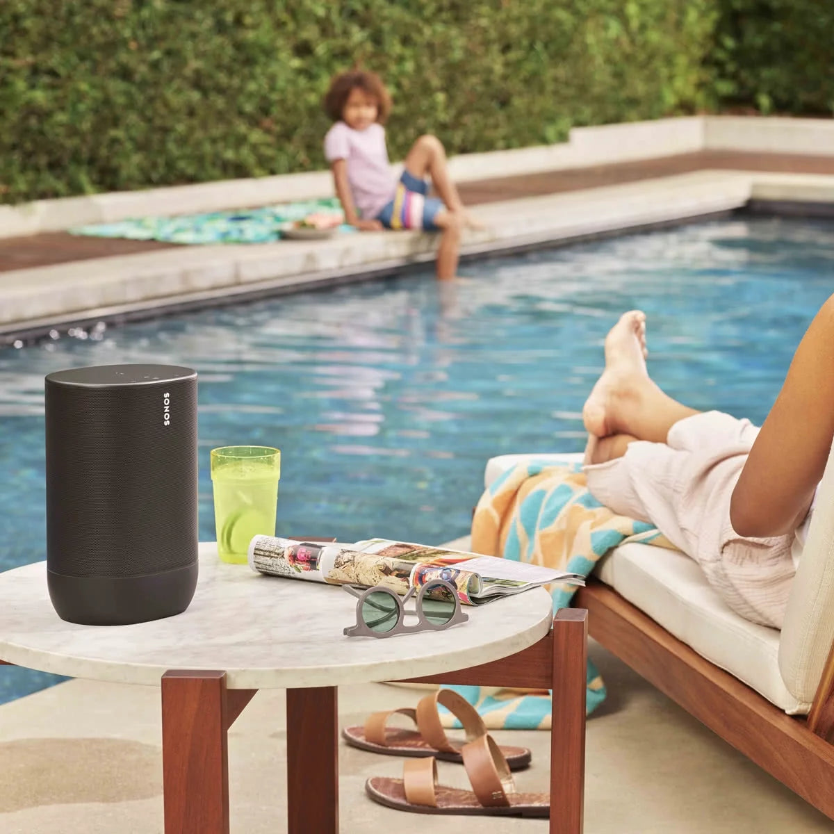 Black Portable Smart Battery-Powered Speaker with Bluetooth and Wi-Fi N2550
