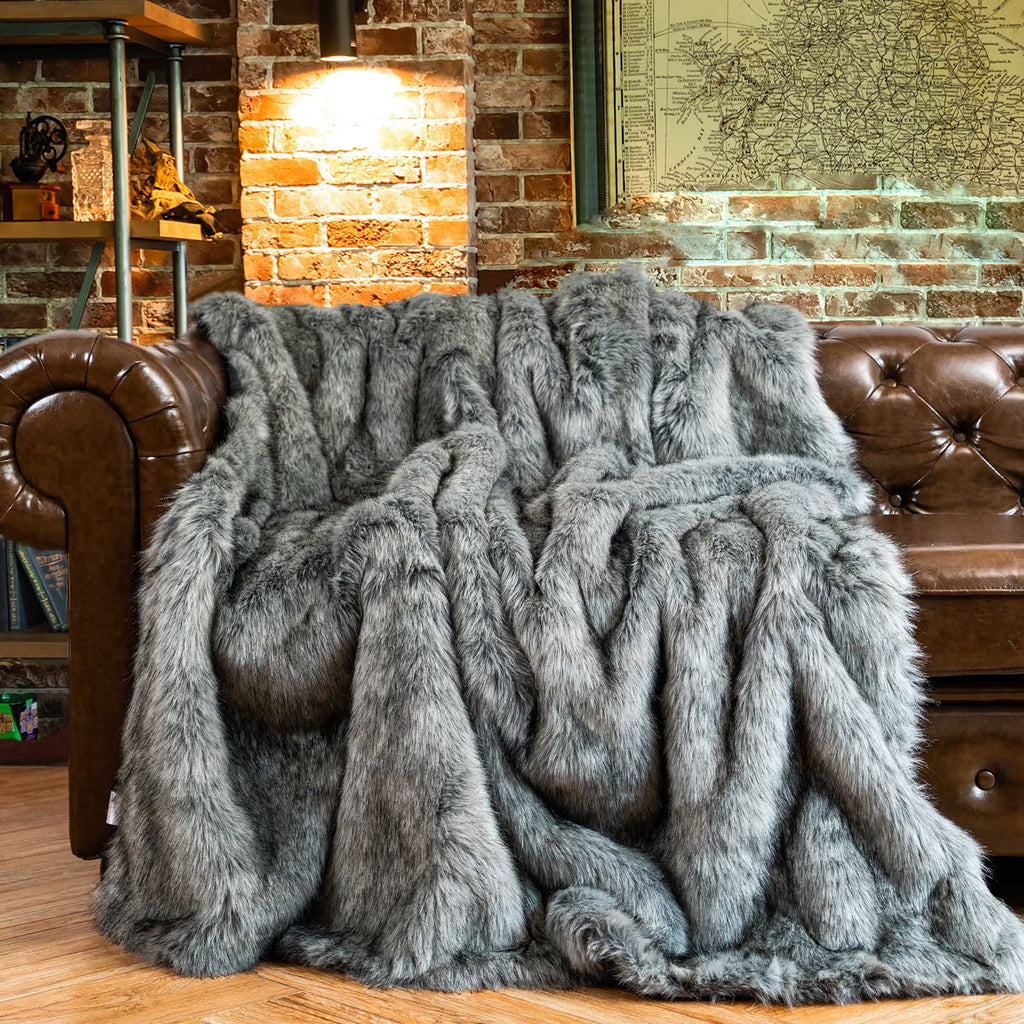 Grey 60"x80" Faux Fur Throw Blanket J95866